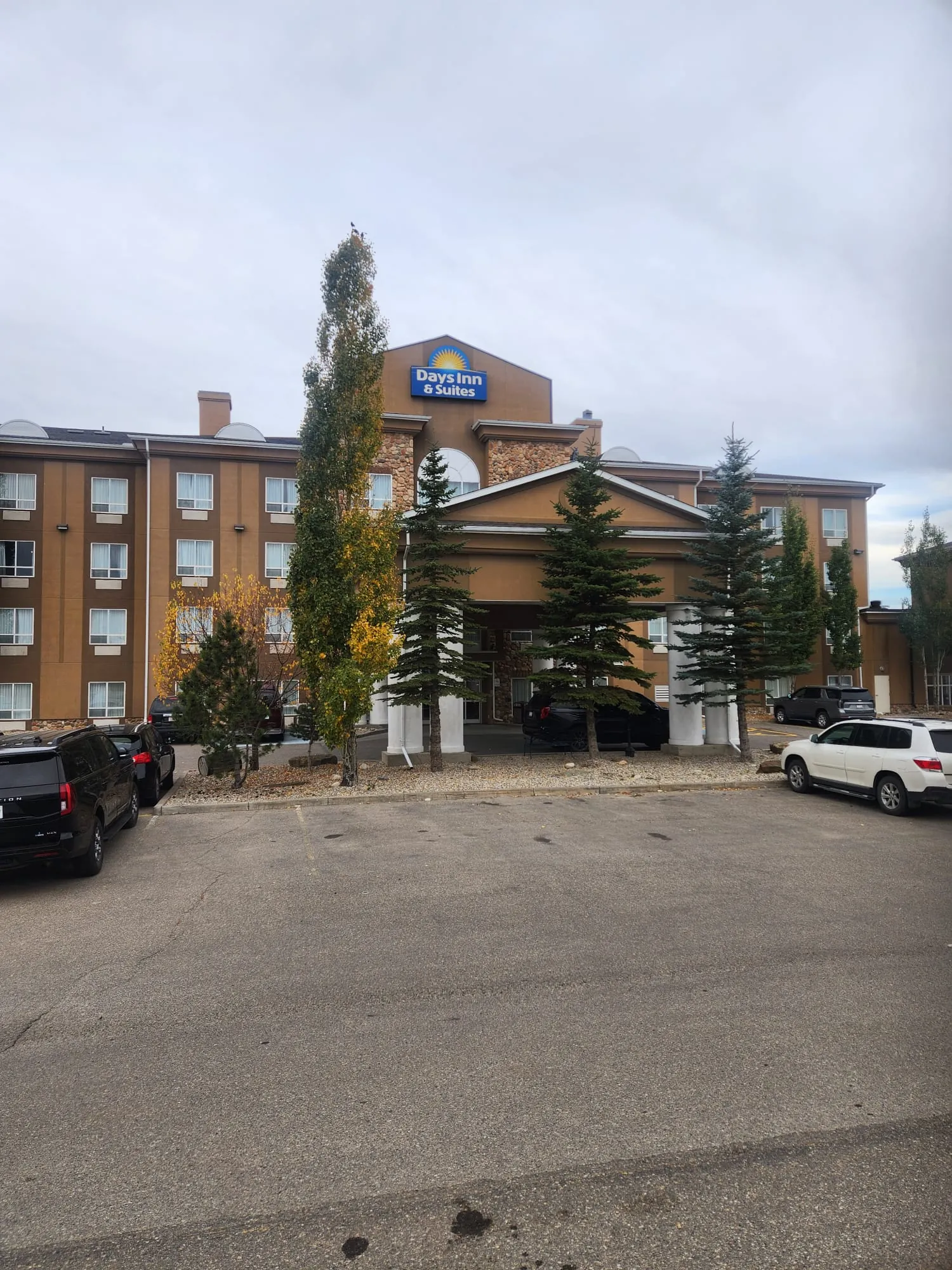 Days Inn & Suites Strathmore storefront, 400 Ranch Market, Strathmore, AB, T1P 0B2